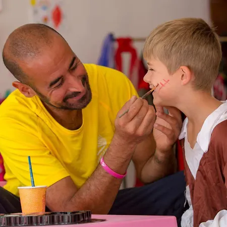 Robinson 4p 2bdrms Aircon * 방드르